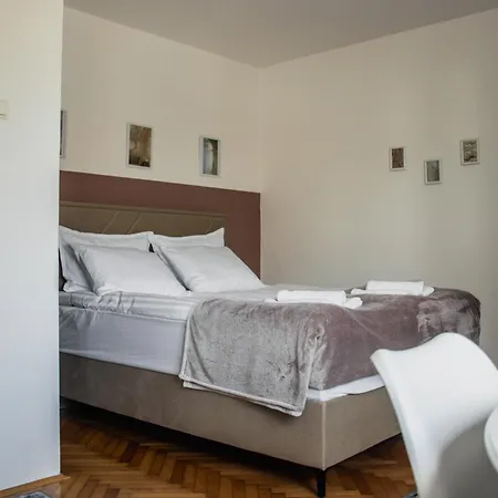 Urban Escape Apartman